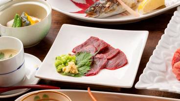 食事・飲み物 / 3