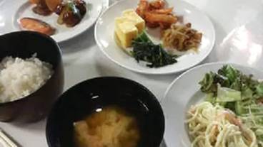 食事・飲み物 / 1