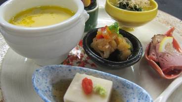 食事・飲み物 / 3