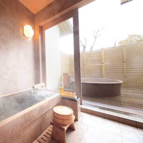 雅 露天風呂 / 1