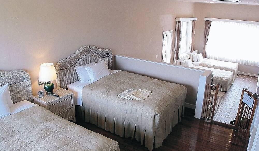 客室はゆったりとした広さ / 4