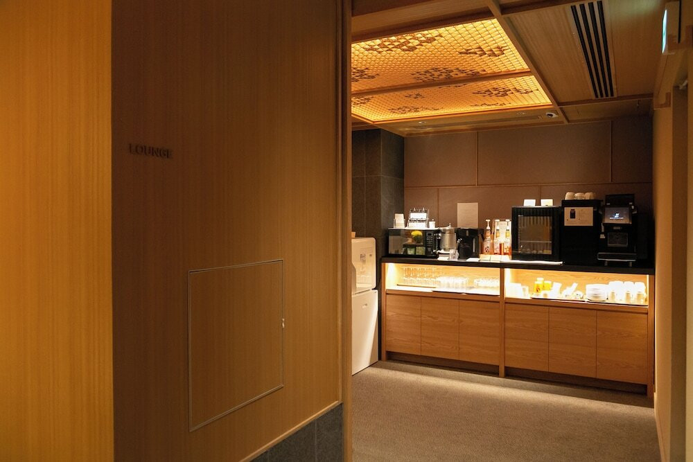 ラウンジ