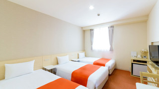 ファミリー ツインルーム 喫煙可 (2 semidouble beds and 1 extra bed)