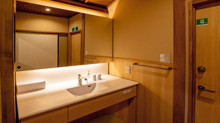 和室10畳+温泉内風呂＋専用ダイニングルーム+テラス [和室] [和洋室] [禁煙] [夜景がきれい] [海が見える]