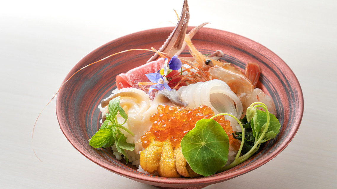 メインは旬の海鮮丼♪