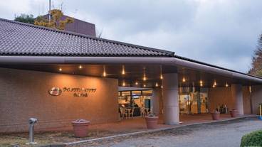 施設の入り口 / 23