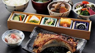 食事・飲み物 / 1