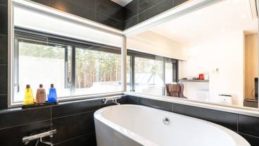 Bathroom / 9