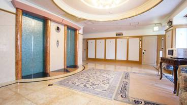 内部エントランス / 2