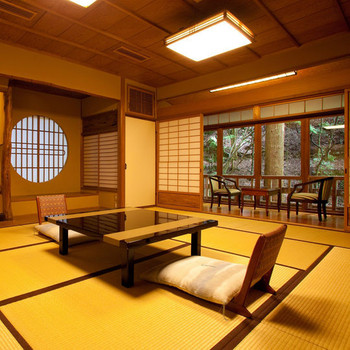 8. 奈良・春日奥山　月日亭3667609