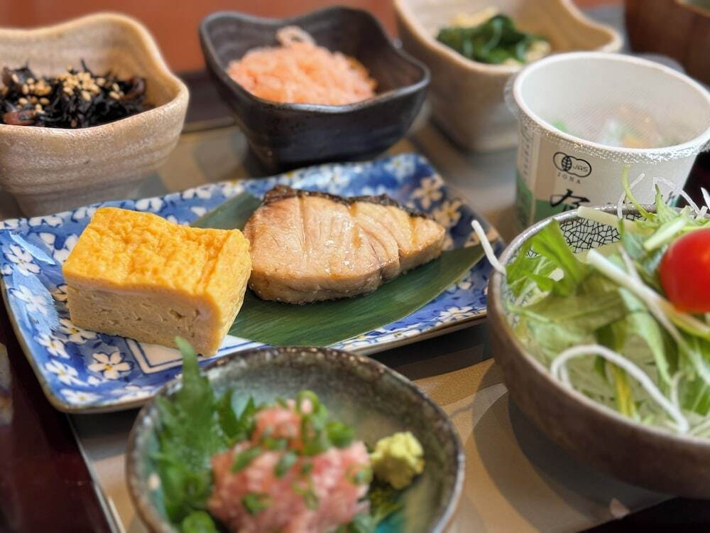 朝食