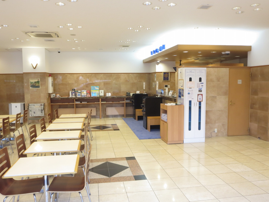 フロント横にある朝食会場です。