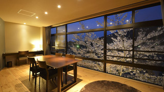 [BOTAN] 宇治川眺望ガラス窓のスーペリアツイン (禁煙)