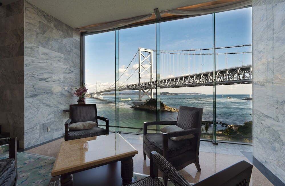 ロビー応接スペース