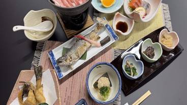 食事・飲み物 / 8