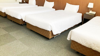 ファミリー ルーム 禁煙 (5 Single Beds)