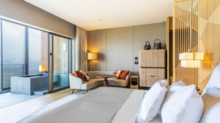 クラシック ルーム キングベッド 1 台 バリアフリー 禁煙 (Private Onsen, Lounge Access)