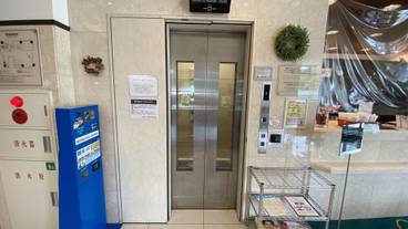 エレベーター / 1