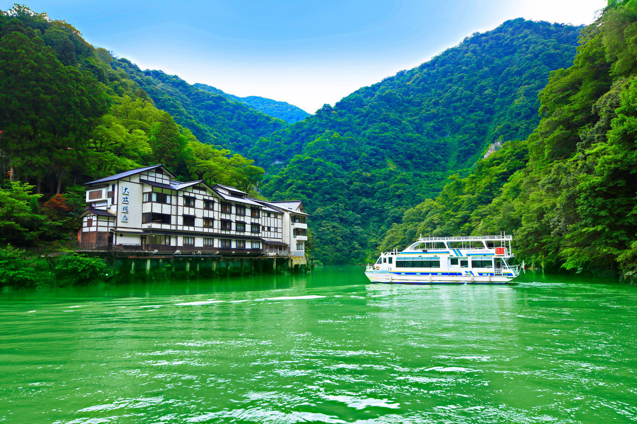 船でしかたどり着けない、絶景自慢の秘境宿3427558