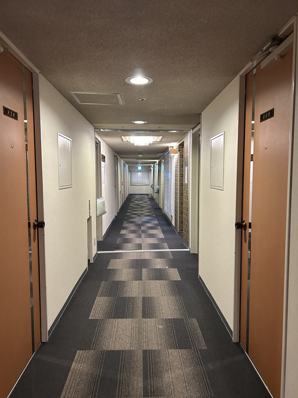 昭和感満載の廊下