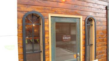 施設の入り口 / 32