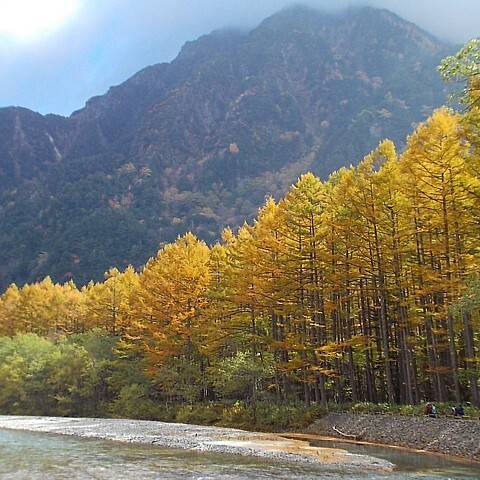 澄んだ空気に癒やされ
美景を心に刻んで帰路へ / 1