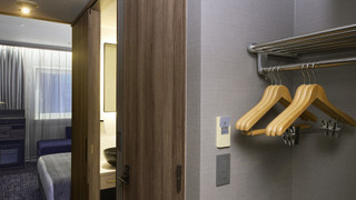 ダブル20sqm [ソファベッド付・セパレート] 禁煙