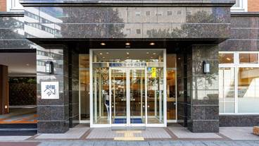 施設の入り口 / 8