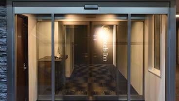 施設の入り口 / 15