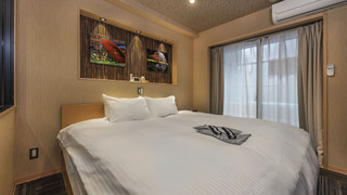 プレミアム ルーム スパ浴槽 (Shiki Suites | Kyoto Umekoji)