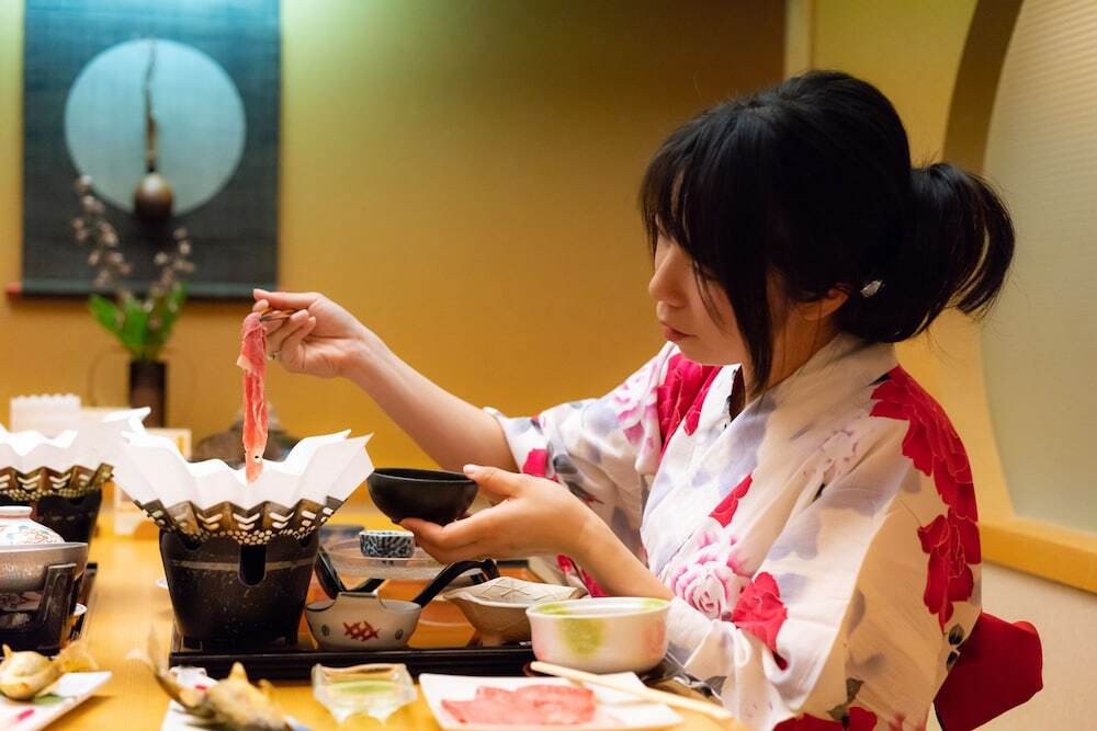 旅館のお食事処