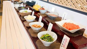 食事・飲み物 / 11