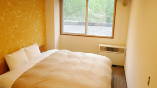 ダブルルーム　トイレ付