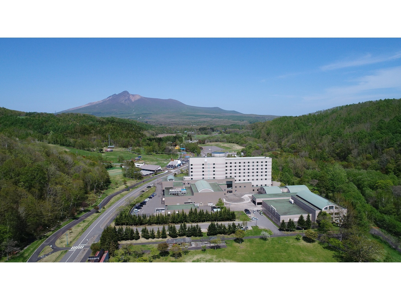 ナイトプールで夜限定のライティングや演出を楽しもう!3658635