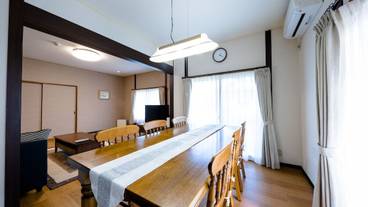 客室内のダイニングエリア / 28