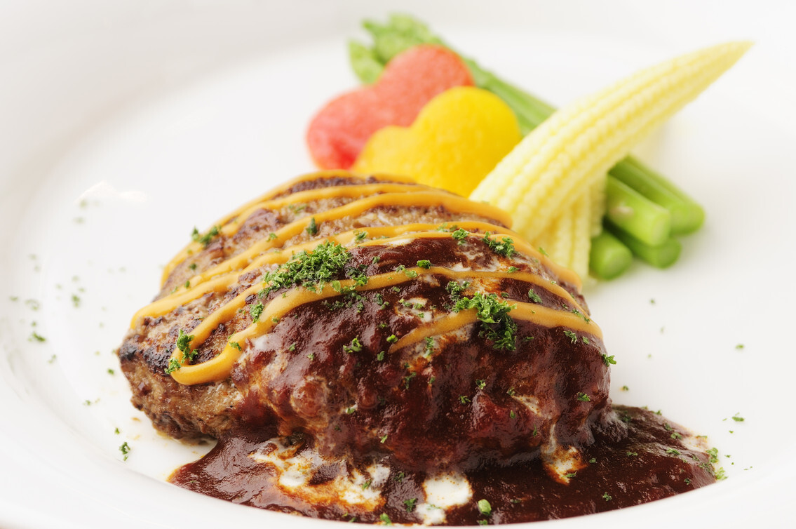 「THE BEACH」料理 653563 ハンバーグステーキ（1050円）