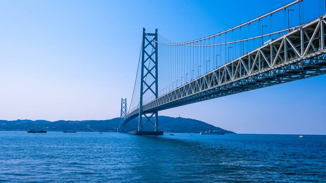 明石海峡大橋と淡路島 / 1
