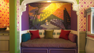 キャラクター ディズニーふしぎの国のアリスルーム（3～8階／禁煙)