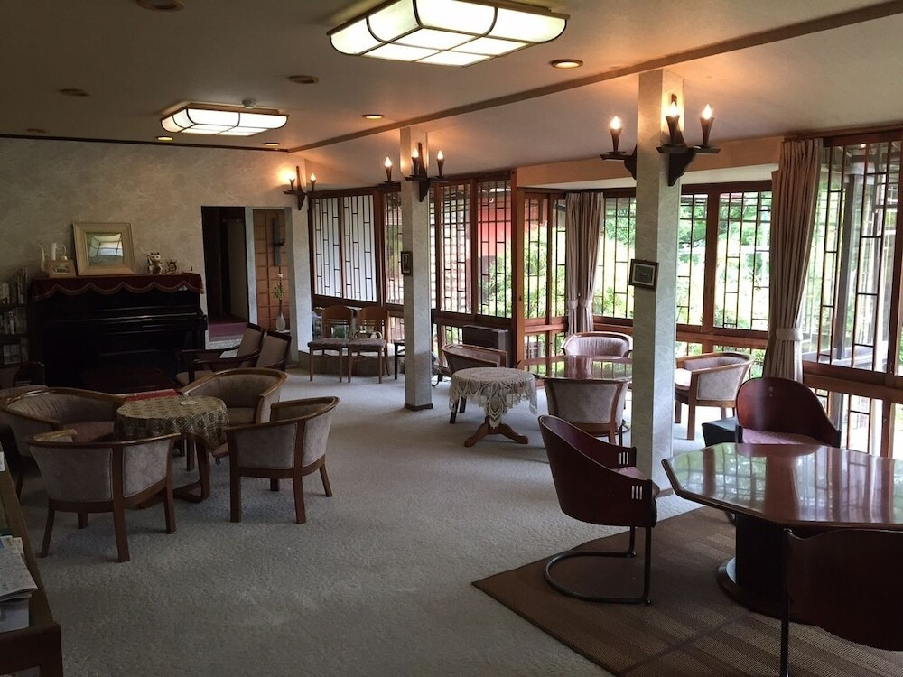 チェックイン / チェックアウト キオスク