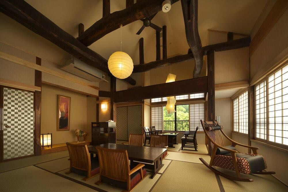 南熱海網代山温泉 竹林庵 みずの（ミナミアタミアジロヤマオンセン チクリンアン ミズノ） / 1