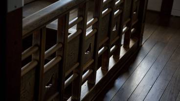 廊下の手すり / 2