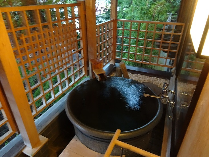 2.湯田中温泉 よろづや／山ノ内町3660188