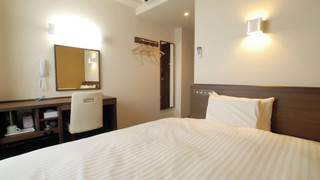 ベーシック ダブルルーム ダブルベッド 1 台 喫煙可