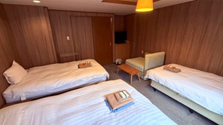 スタンダード トリプルルーム シングルベッド 3 台 禁煙