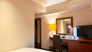 モデレート ダブルルーム 喫煙可