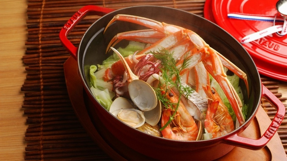 名湯と美食、自然に満たされる高級宿でのひととき3489210