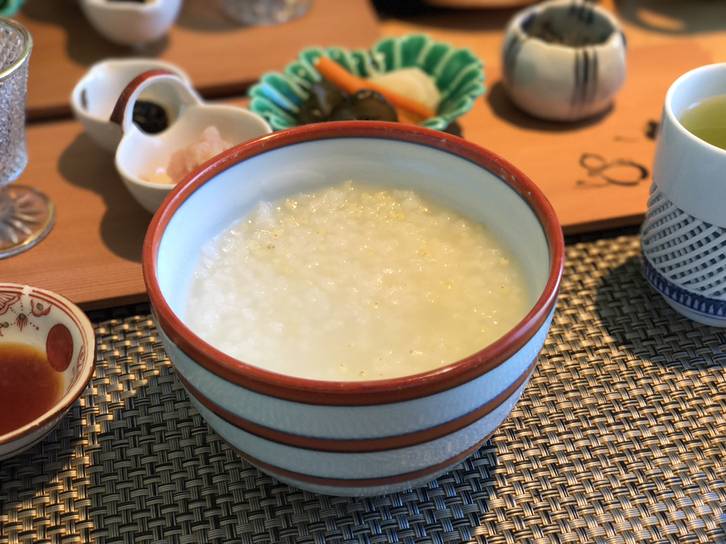 きび粥を中心とした
体に優しい和食膳
 / 2