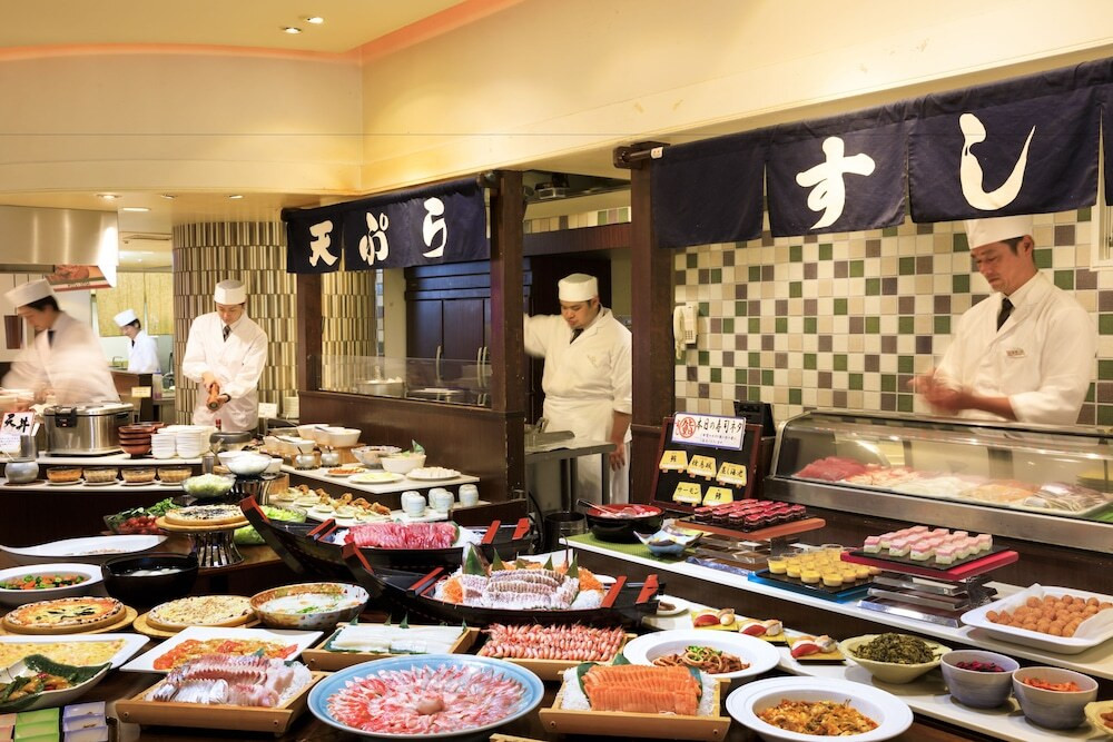 揚げたて、焼きたて、握りたてが味わえるライブキッチン4259299