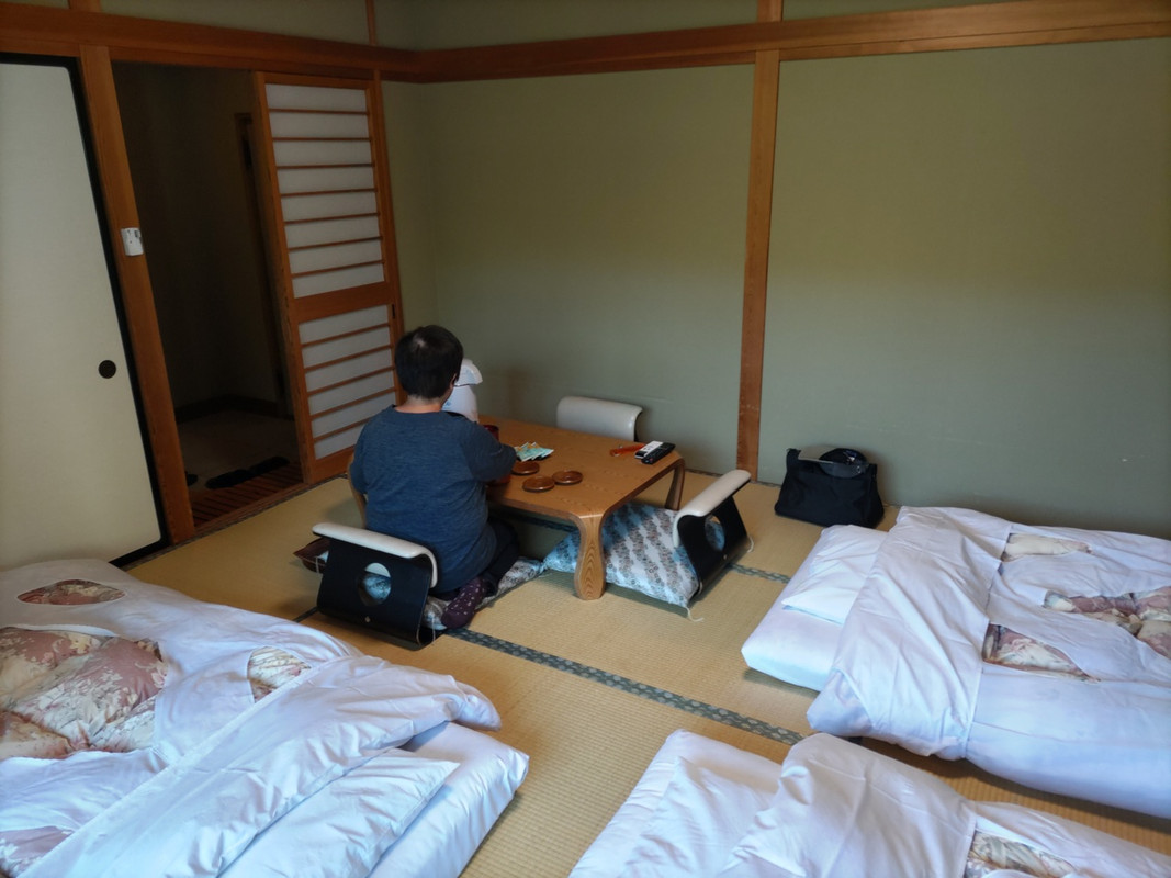三条の間