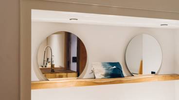 スイートルーム 点線の洗面スペース / 16